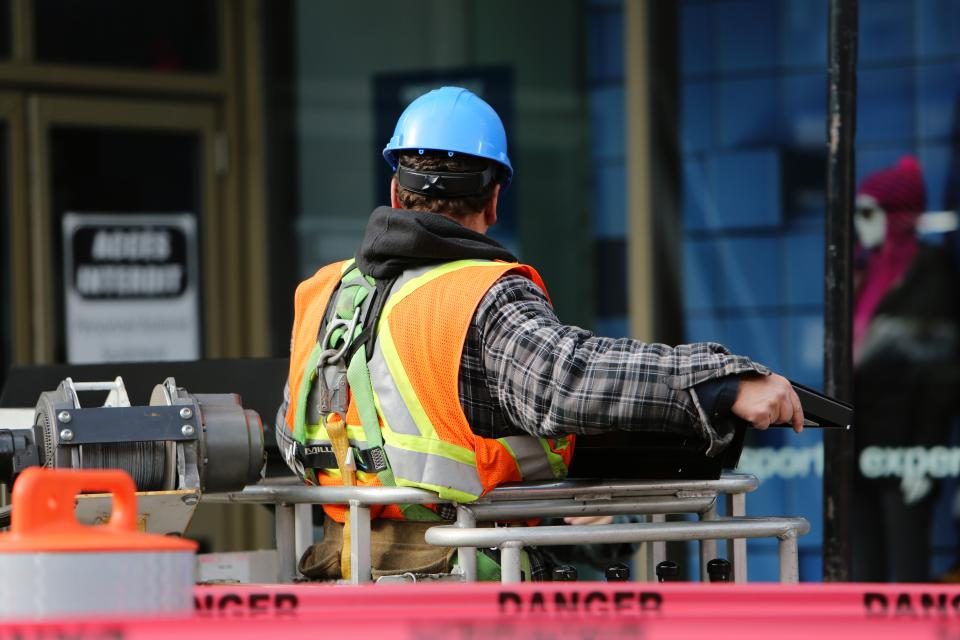 Illustrative photograph of construction Zone